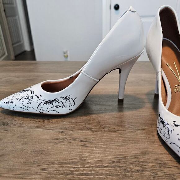 Vizzano Heels Womens Size 6 White Black Paint Splatter Pointed Toe Classy Career - Picture 4 of 8